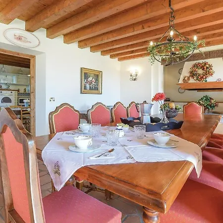 Three-bedroom Holiday In